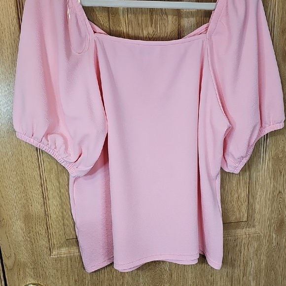 Elegant Pink Puff Sleeve Blouse - Picture 6 of 6